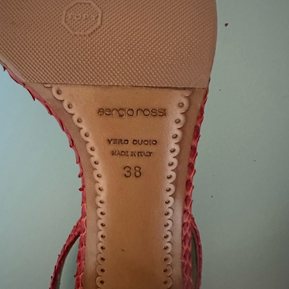 Sergio Rossi sling back heel. AUTHENTIC - Picture 4 of 5